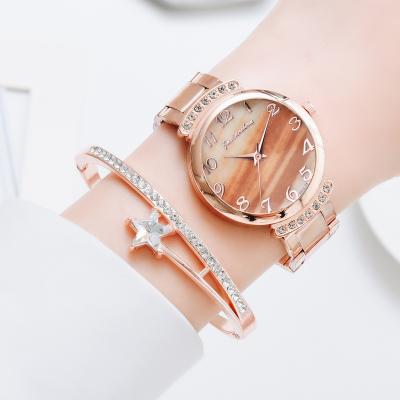 China New waterproof arrive watch and strap set antique business fashion ALLOY CHARM luxury quartz watch cd046 for sale