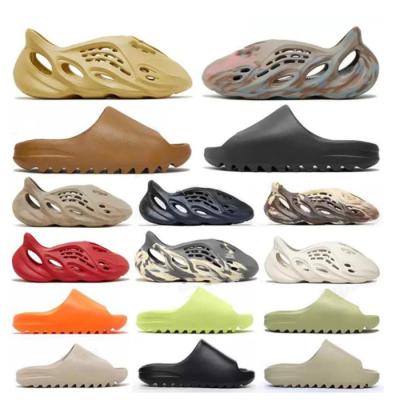 China Hot Selling Runner EVA Men Beach Yezzy Sandals Yeezy Foam Slippers Yeezy Shoes Yeezy Slippers Men Women Lightweight OEM Factory for sale