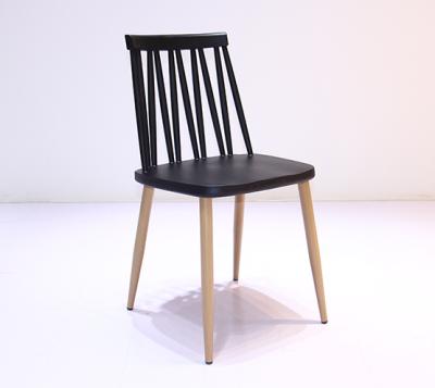 China Free Sample Scandinavian Colored PP Chairs Italian Dining Chair For Dining Room for sale