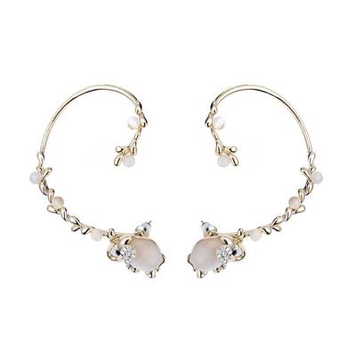 China FASHIONABLE Punk Colorful Opal Crystal Luxury Elephant Long Branch Clip Earring for sale