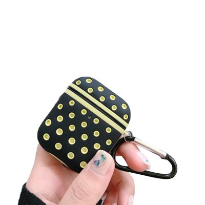 China Small Durable Carry Case BT Silicone Earphone Case Wholesale Wireless Shockproof Earphone Case for sale