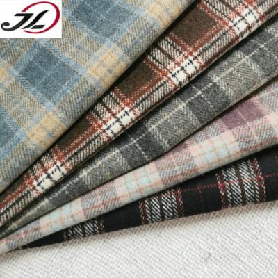 China RTS viable in stock 2020 new fashion polyester wool blend yarn dyed check plaid tweed fabric for sale