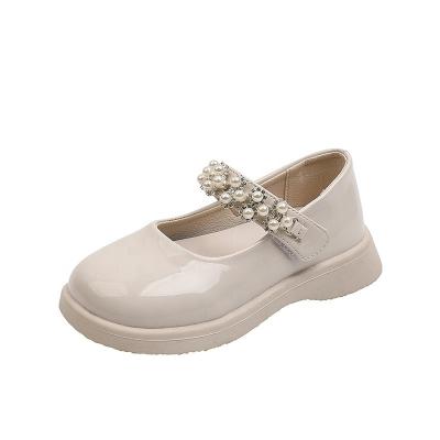 China EVERTOP White Anti-slippery Pearl Decoration Hook and Buckle Little Girls' Leisure Shoes Girl's Stylish Shoes for sale