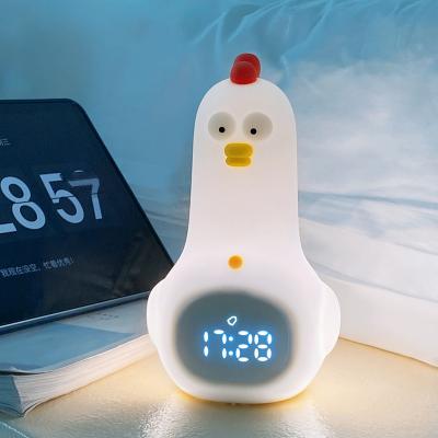 China Kinderen Kung Fu Kip Alarm Clock met Digitaal Display Nachtlicht en Smart Features Te koop