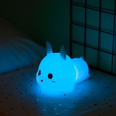 China 7 Color cambiante Trainer de sueño conejo luz nocturna LED para el dormitorio de los niños logotipo del cliente en venta