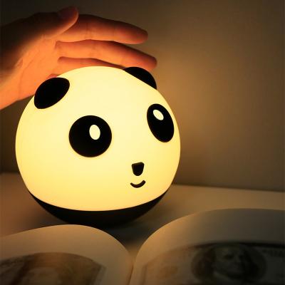 China Decoración del hogar Luz nocturna Mini Panda lindo dibujo animado Lámpara de mesa Dormir regalo en venta