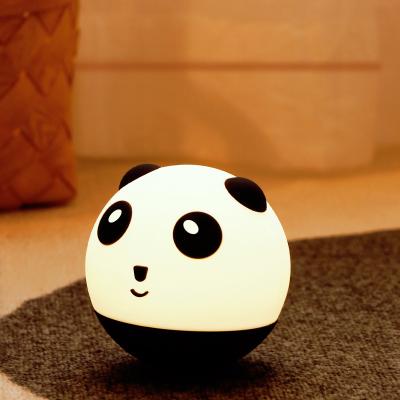 China Lámpara de luz nocturna Pat Panda LED de silicona suave para el dormitorio Mini estilo de diseño moderno USB recargable en venta