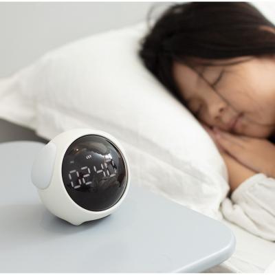 中国 Smart Fitness Tracker Smart Watch With Touch Control And Warm Nightlight 販売のため