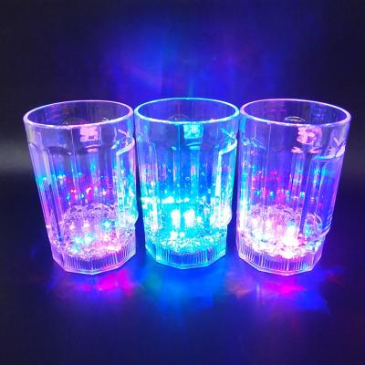 China Birthday Party Decoration 500ml 18 Ounce LED Light Beer Mug LED Light Up Cup LED Plastic Glass Liquid Activated Flashing Mug for sale