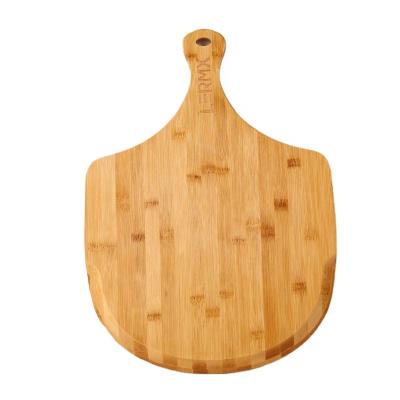 China Sustainable Bamboo Wooden Chopper Pizza Board Cutting Board Food Serving Tray with Handle for sale