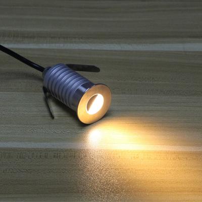 China Outdoor Places Modern Design Deck Outdoor Spot Light Led Floor Light Inground Pavement Led Light for sale