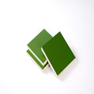 China Chinese Phenolic Glue 18mm Green PP Plastic Film Faced Plywood Work for Construction for sale