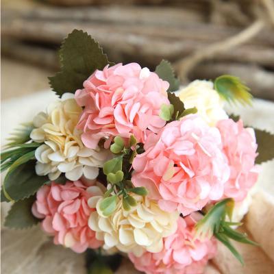 China Plastic Decorative Flower Decoration Bouquet Daisy Cola Flower Plastic Flower For Wedding for sale