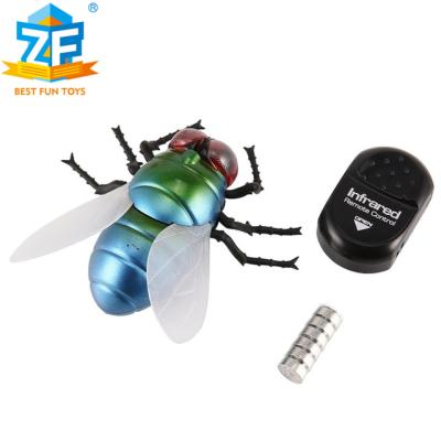 China Amazon hot mini rc flying electric insect toy animal rc fly remote control insect toys Te koop