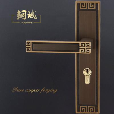 China Hotel Vietnam Market Square Brass Main Plate Pure Copper Door Handle With Lock for sale