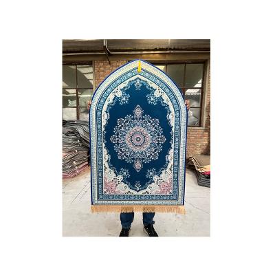 China 2021 New Design Anti Slip Prayer Blanket Prayer Mat Muslim Folding Portable Prayer Classic Mat Washable Anti Slip for sale