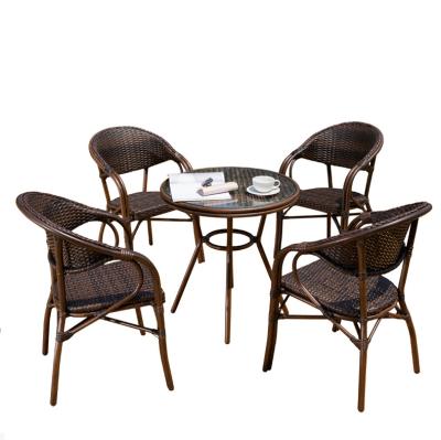 China Modern cheap fashion furniture outdoor table and chairs for restaurant and bars leisure style table chairs set for sale