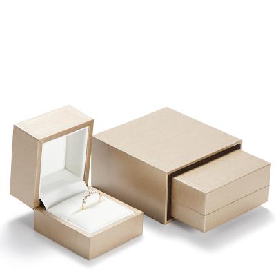 China Paper Caja De Papel Para Joyas Personalized Packaging Paper Jewelry Ring Logo Box For Gift Woman for sale