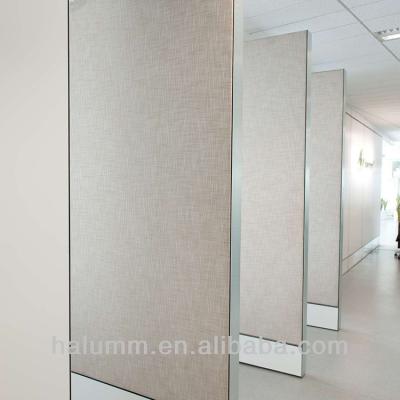 China Commercial Furniture Restaurant Partitions Removable Wall Partition Wall Sliding Folding Dividers for sale