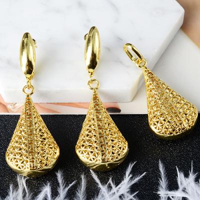 China High Quality Romantic Women Wedding Party Big Necklace Earrings Sets Alloy Dubai Accessories For Women Jewelry Set for sale