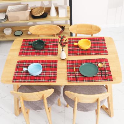 China Sustainable Kitchen Knife and Fork Table Mat 33cm x 46cm 98%polyester 2%metallic Checked Christmas Place Mat for sale