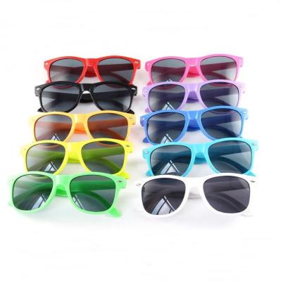 China Fashion Sunglasses Cheap Wholesale Hot Selling Candy Multi Colors AC Kids Sunglasses Fashion Children Boys Girls Shading Sun Glasses for sale