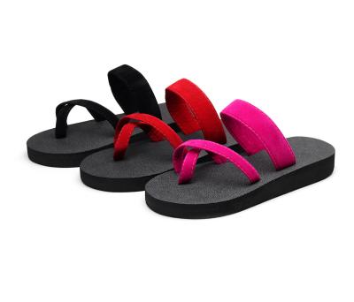 China 2021 Breathable Women Fashion Low Heel Flip Flops Slipper Wedge Platform Beach Shoes Sandals Summer Slippers for sale