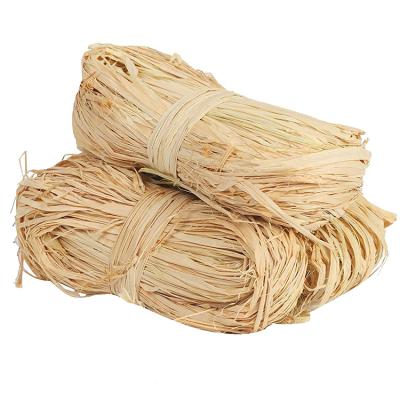 China Convenient natural raffia grass ribbon fold cut for sugar wine box bouquet decoration gift flower filling packaging for sale