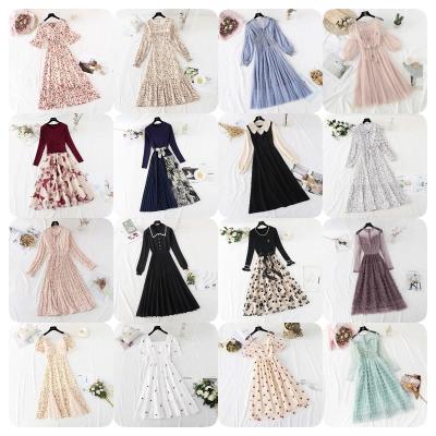 China 2024 New Anti-static Women's Chiffon Dress Wholesale Fashion Soft Temperament Short Sleeve Fragmented Flower Dress for sale