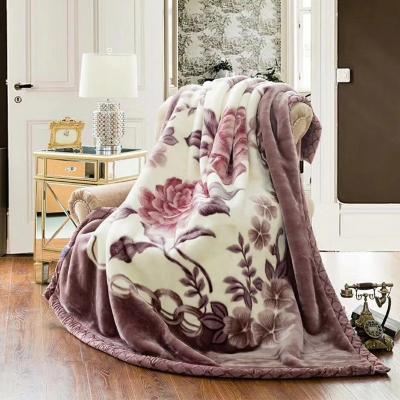 China Wholesale Cheap Anti-pilling Polyester And Micro Fleece Travel Blanket for sale