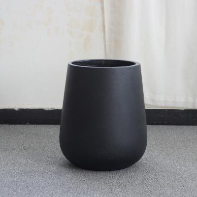 China Modern Design Large Cement Flower Pots Outdoor Planters For Garden Decor With Flower / Green Plant for sale