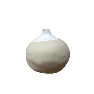 China 100% waterproof natural clay with white reactive glaze stoneware small size ceramic vase for home decor for sale