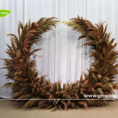 China Natural Pampas Grass Arch Support for Wedding Decorative Handmade Stage Flower and Garland Plant for sale