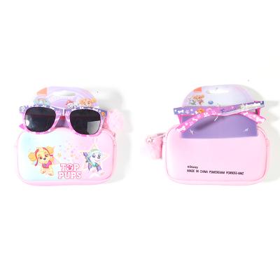 China Fashion Sunglasses Team Winter Plush Ball Kids Sunglasses High Quality Suit for sale