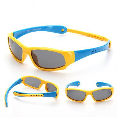 China Fashion sunglasses 2020 new silicone comfortable kids sunglasses polarized sports kids riding sunglasses for sale