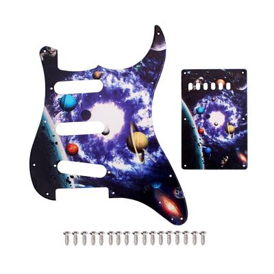 China Planeta patrón 11 agujeros 3 Ply Rascar Placa Pickguard Retro Placa tornillos para guitarras eléctricas estilo ST en venta