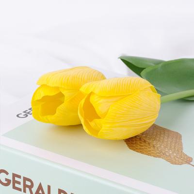 China Real Silk Tulip Flower Touch Artificial Flower Cloth+plastic+iron Tulips Artificial Flowers Touch Bouquet Home Decoration for sale