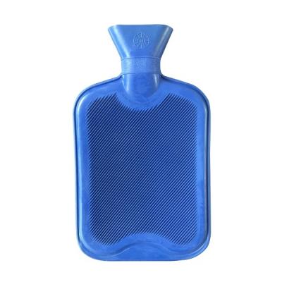 China Printed Cloth 2000ml Large Capacity Rechargeable Non Electric Hot Water Bag/bottle Naturel Rubber Hot Water Bottle with Bag for sale