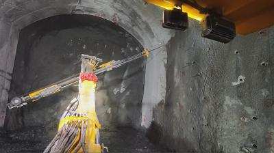 China 10 * 7.5m Applicable Section Jumbo Drilling Machine For Small-Scale Underground Mine Development en venta