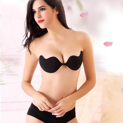 China Strapless Cover Underwear Silicon Pies Nipple Chest Sticker Gathering To Lift Up Silicon Invisible Bra for sale