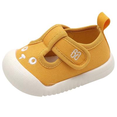 China Breathable spring and autumn 1-3 years old baby new fabric shoes children's canvas shoes multiple colors children's sports shoes for sale