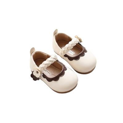 China New PVC Spring And Autumn Fashion Girl Princess Shoes Baby Girls Leather Shoes Walking Style Shoes for sale