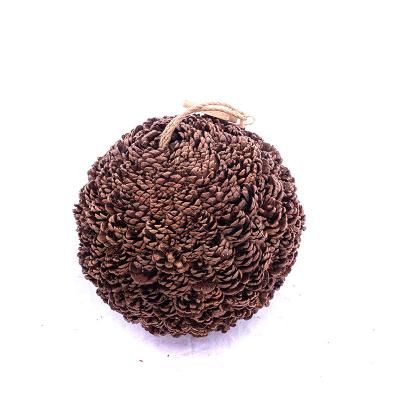 China New Design Europe Pine Wood Cone Ball Home Decoration Baubles Christmas Ball for sale