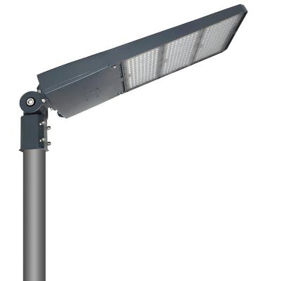 China Hotel 90w to 400watt aluminum alloy remote landscape light 5 years warranty IP65 waterproof solar led street light for distric for sale