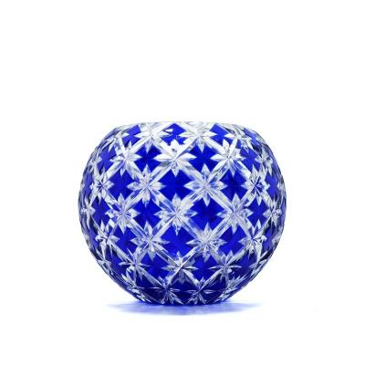 China Eco - Friendly Durable Decoration Luxury Unique Decorative Accessory Hand Carved Blue Ball Shaped Glass Ashtray for sale