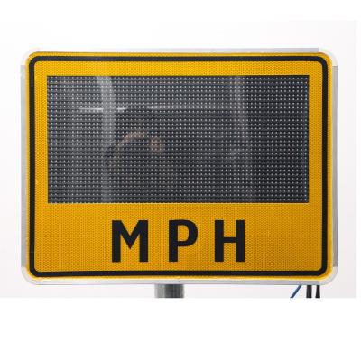 China Weather-Resistant 3M Reflectng Film LED Traffic Post Penetration Speed ​​Limit Flashing High Sign For Pavement Or Road for sale