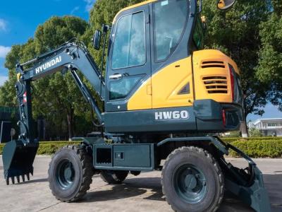 中国 High Quality HyundaiHW60 Excavator Mini Wheel Digger Excavator Machine 6 Ton 販売のため