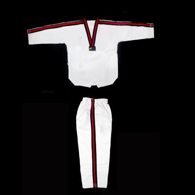 China WTF master taekwondo uniforms,taekwondo doboks with embroidery Logo TKD uniform for sale