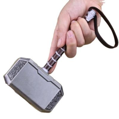 China Promotional Metal Thor Gifts Hammer Head Chain 20cm Hammer Game Around Boutique Gift for sale