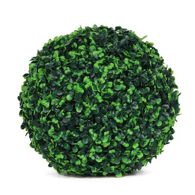 China Environmental High Quality Plastic Hanging Artificial Boxwood Grass Topiary Ball for Garden Home Decoration for sale